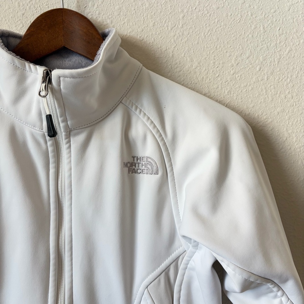 The North Face Windproof White Grey Softshell Zip-Up Fall Winter Jacket - Picture 2 of 9
